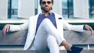 The Rich are Buying Gold by the Ton – But Why Invest in Gold?